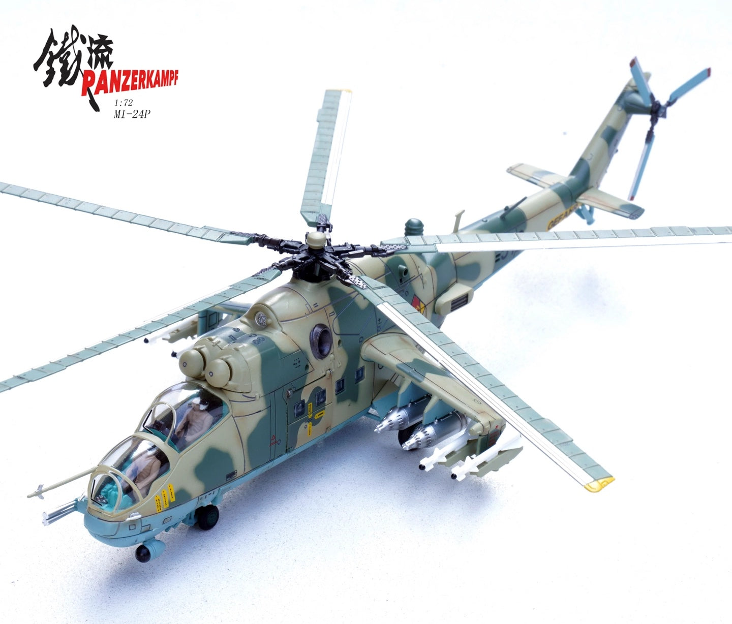 Mil Mi-24P Hind 5th Helicopter Sqn. 512 East Germany Panzerkampf 1/72 14005PG
