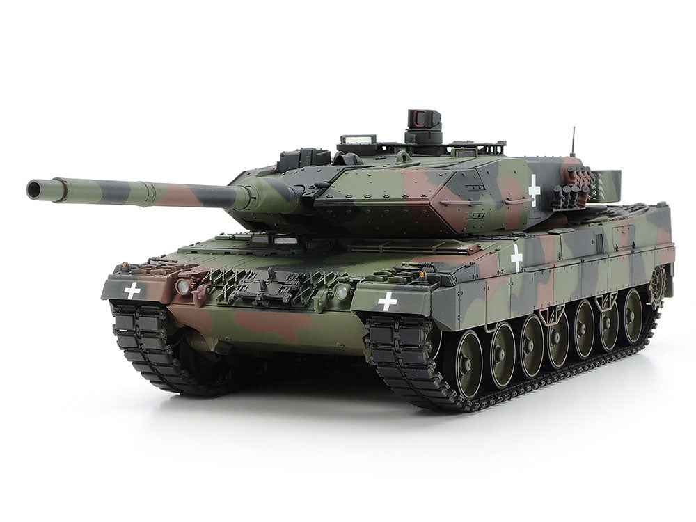 Leopard 2 A6 Tank "Ukraine" TAMIYA 1/35 plastic kit 25207