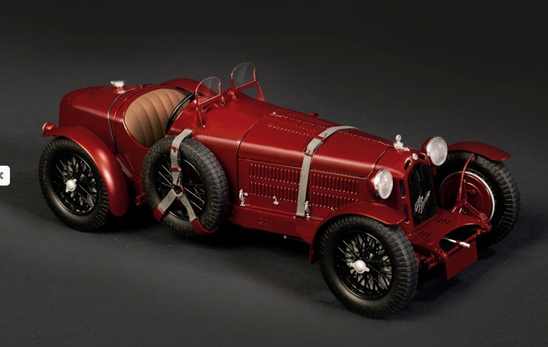 Alfa Romeo 8C 2300 Roadster ITALERI 1/12 plastic kit 4708