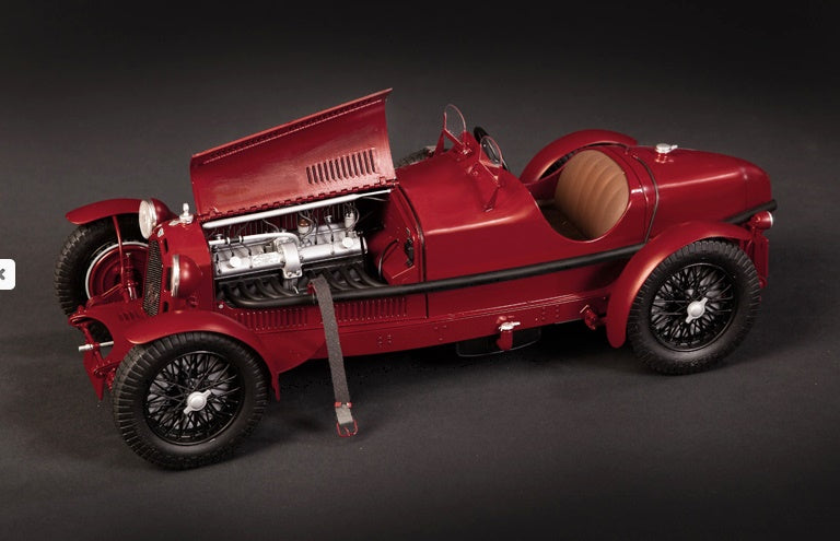 Alfa Romeo 8C 2300 Roadster ITALERI 1/12 plastic kit 4708