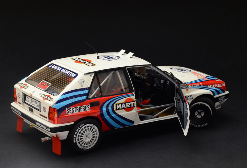 Lancia Delta HF integrale 16v ITALERI 1:12 plastic kit 4709