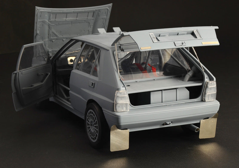 Lancia Delta HF integrale 16v ITALERI 1:12 plastic kit 4709