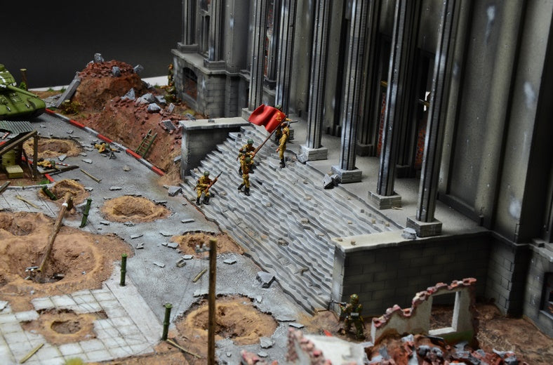 Battle for the Reichstag 1945 - BATTLE SET Diorama Italeri 1:72 assembly kit 6195
