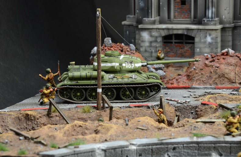 Battle for the Reichstag 1945 - BATTLE SET Diorama Italeri 1:72 assembly kit 6195