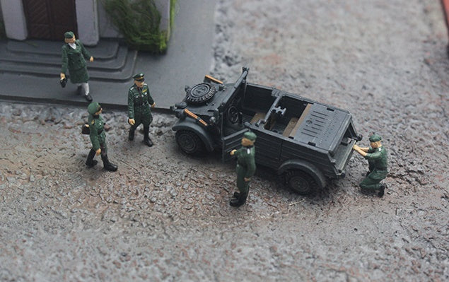 WWII German Officer & Staff PMA 1:72 painted figures P0408