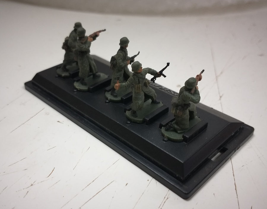 Modern Soldier Set (5 figures) CAESAR MINIATURES 1:72 painted figures P808