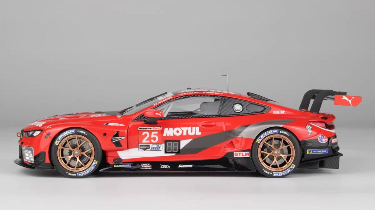 BMW M8 GTE 2020 Road Atlanta 6 Hours Winner Hobby NuNu 1/24 plastic kit PN24043