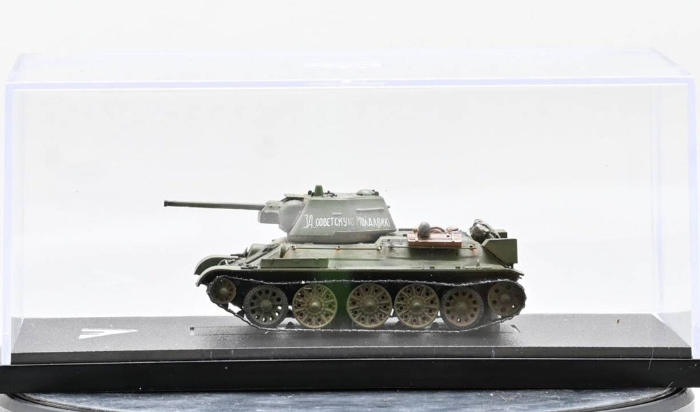 Russian T34/76 Tank w/ accessaries 3R Model 1/72 72311