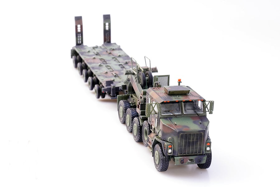U.S. M1070 Tank Transporter Tractor (CAMO) PANZERKAMPF 1:72 12206PA