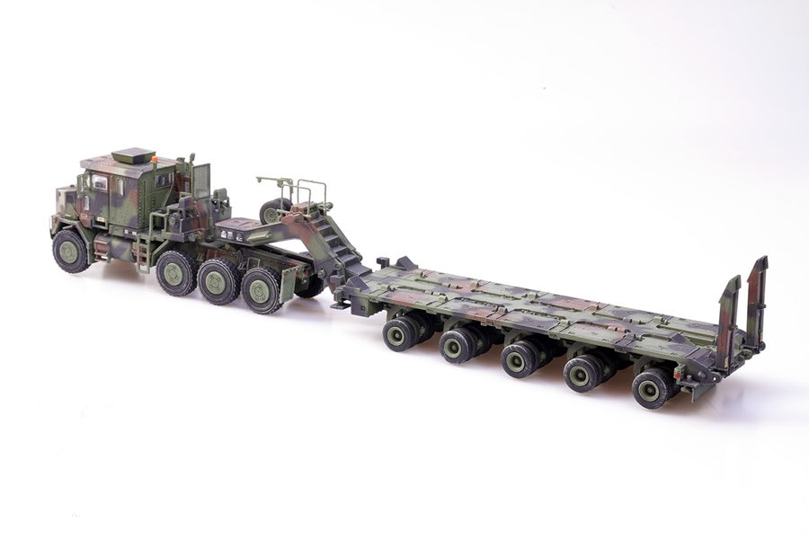 U.S. M1070 Tank Transporter Tractor (CAMO) PANZERKAMPF 1:72 12206PA