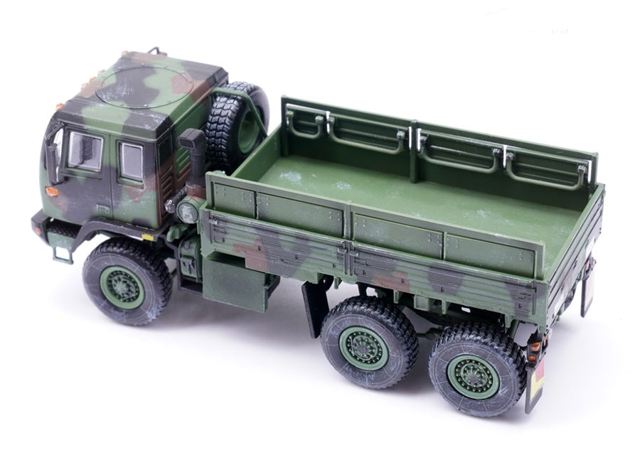 US M1083 Medium Tactical Vehicle – NATO Camouflage PANZERKAMPF 1:72 12218PA