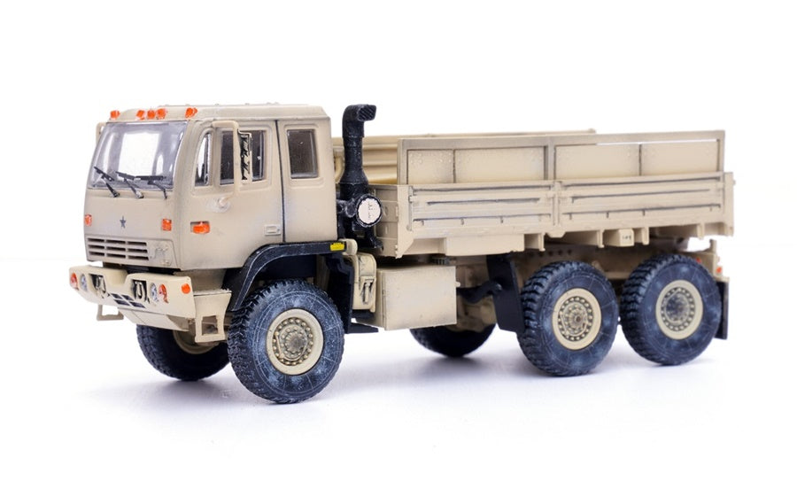 US M1083 Medium Tactical Vehicle – Desert Camouflage PANZERKAMPF 1:72 12218PB
