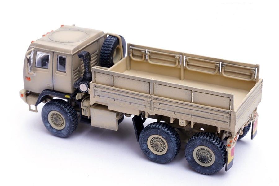 US M1083 Medium Tactical Vehicle – Desert Camouflage PANZERKAMPF 1:72 12218PB