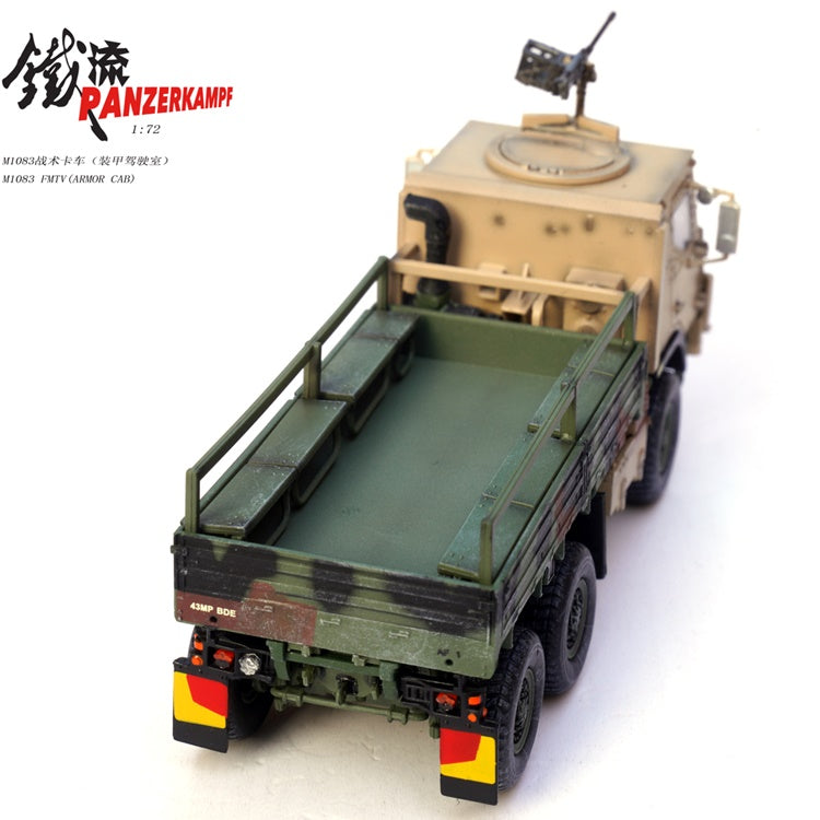 US M1083 Medium Tactical Vehicle with Gun Dual Camouflage PANZERKAMPF 1:72 12219PB