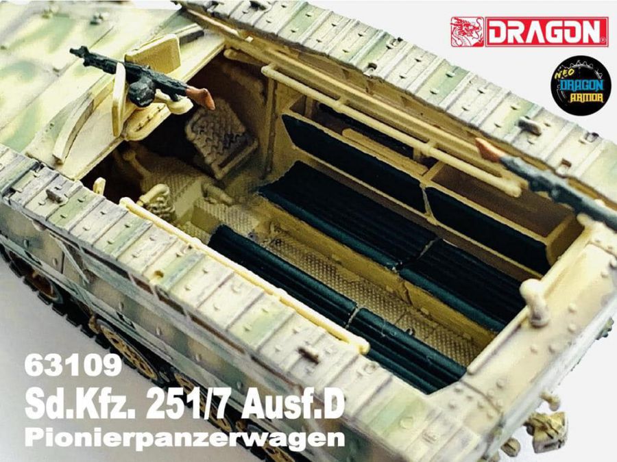 Sd.Kfz. 251/7 Ausf.D Pionierpanzerwagen DRAGON ARMOR 1:72 63109