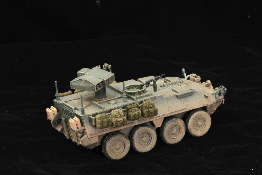 US M1134 Stryker ATGM DRAGON ARMOR 1/72 63118