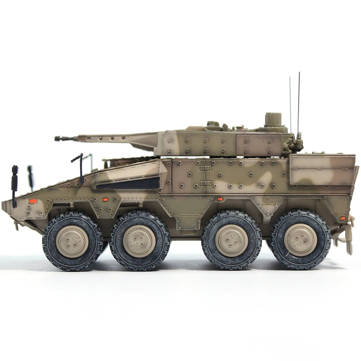 ARTEC GmbH Boxer CRV Bundeswehr, Germany PANZERKAMPF 1/72 12251PC