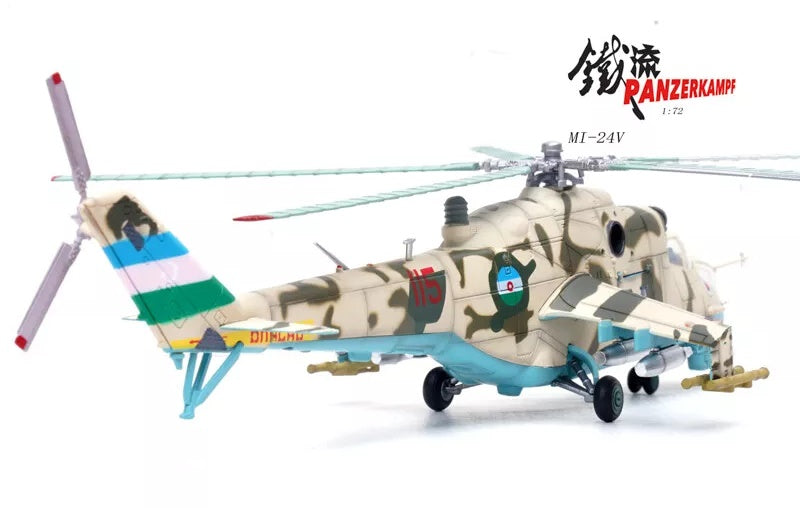 Mil Mi-24V Hind-E Helicopter Azerbaijani Air Force Panzerkampf 1/72 14005PA