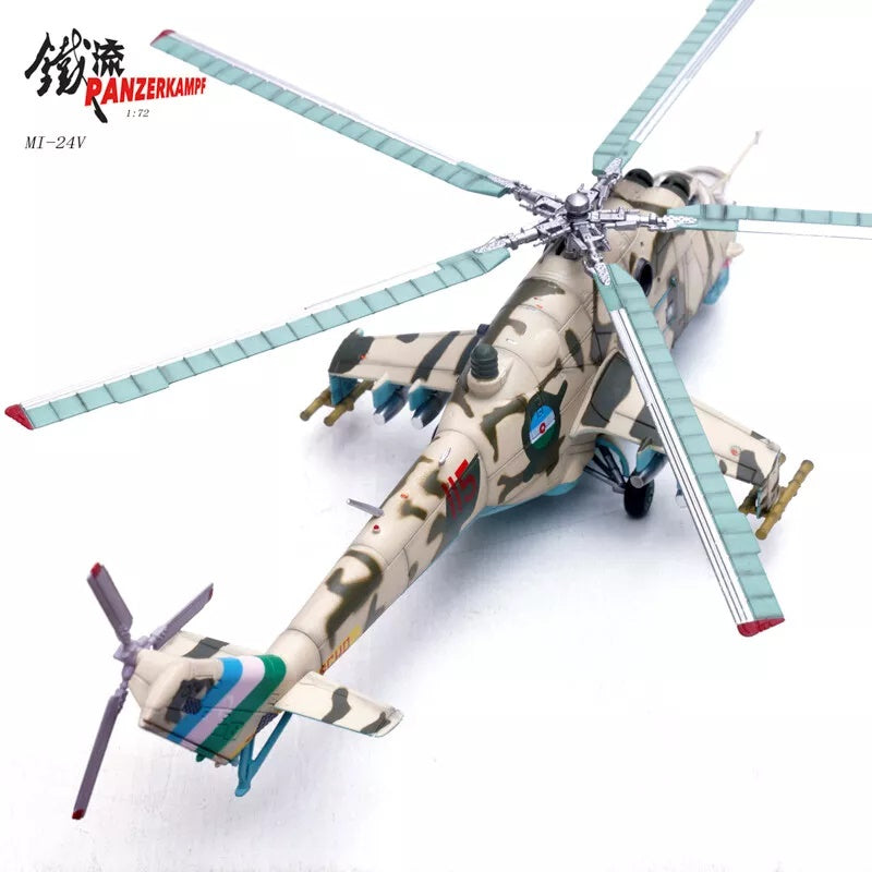 Mil Mi-24V Hind-E Helicopter Azerbaijani Air Force Panzerkampf 1/72 14005PA