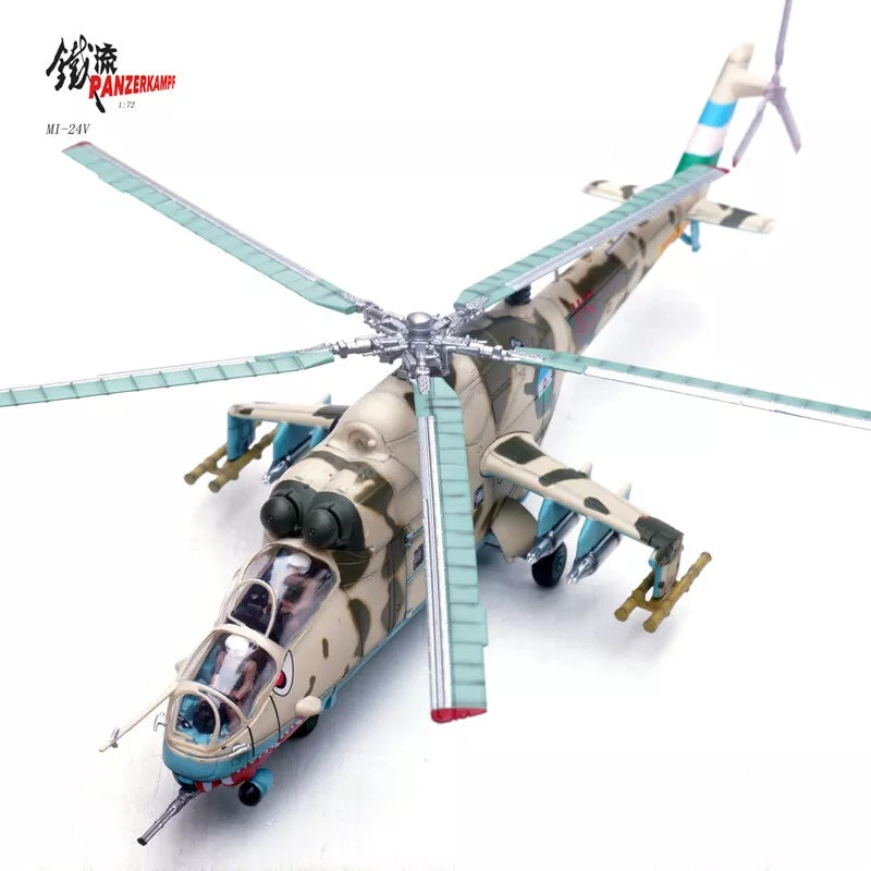 Mil Mi-24V Hind-E Helicopter Azerbaijani Air Force Panzerkampf 1/72 14005PA