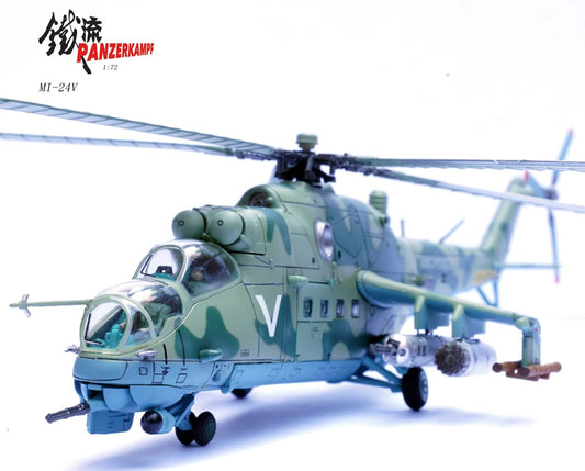 Mil Mi-24V Hind-E Russian Army, Battle of Kyiv, 2022 PANZERKAMPF 1/72 14005PE