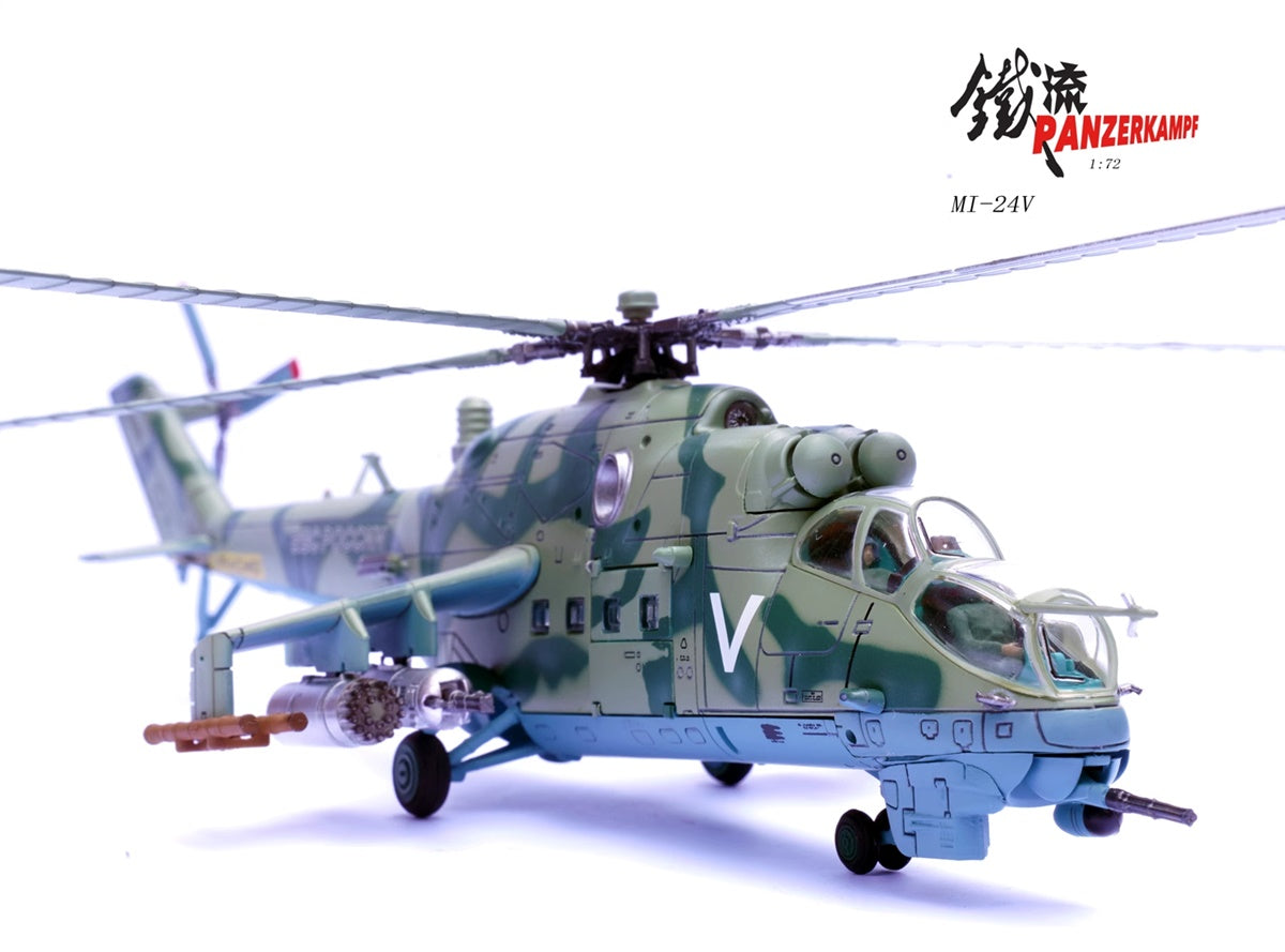 Mil Mi-24V Hind-E Russian Army, Battle of Kyiv, 2022 PANZERKAMPF 1/72 14005PE