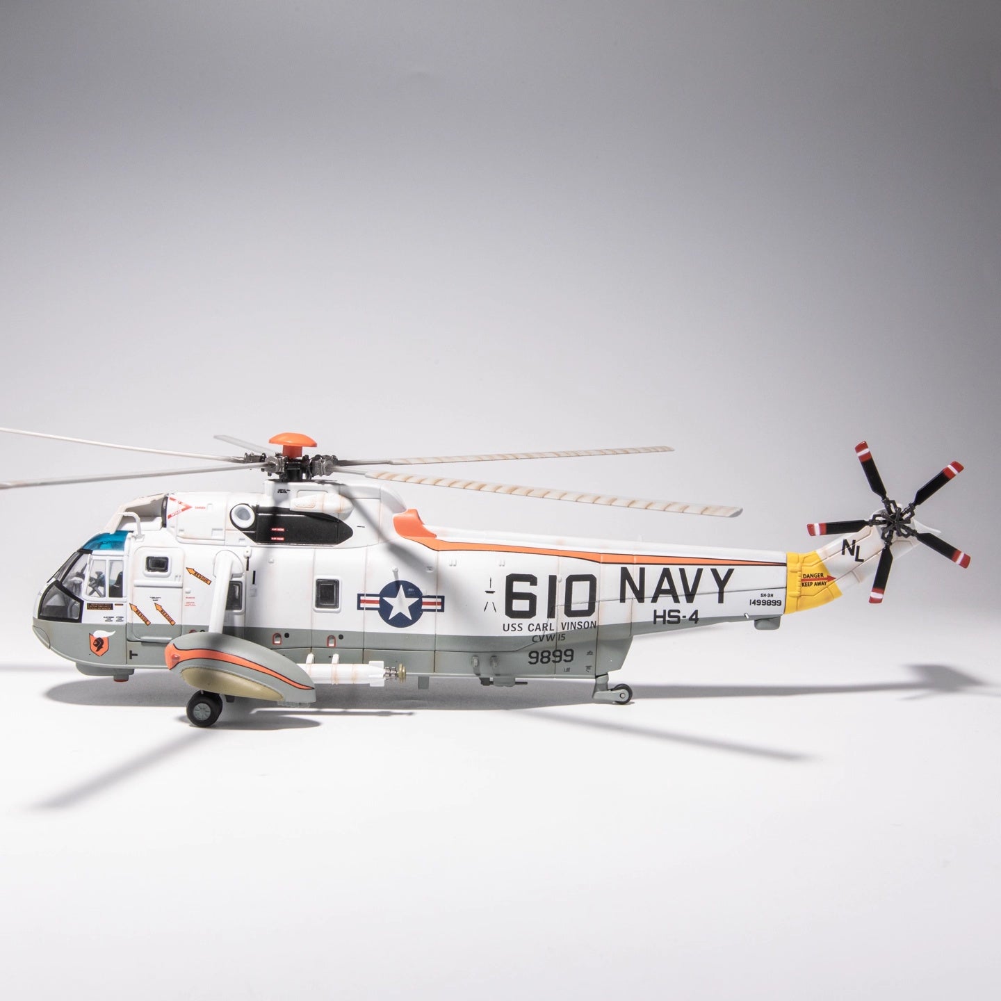 Sikorsky SH-3H Sea King USN HS-4 Black Knights, NL610 LEGION 1/72 14055LE
