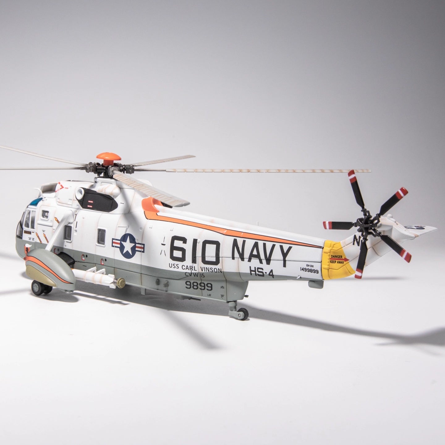 Sikorsky SH-3H Sea King USN HS-4 Black Knights, NL610 LEGION 1/72 14055LE