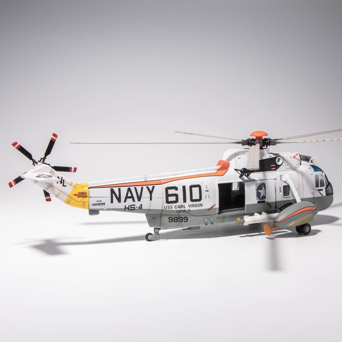 Sikorsky SH-3H Sea King USN HS-4 Black Knights, NL610 LEGION 1/72 14055LE