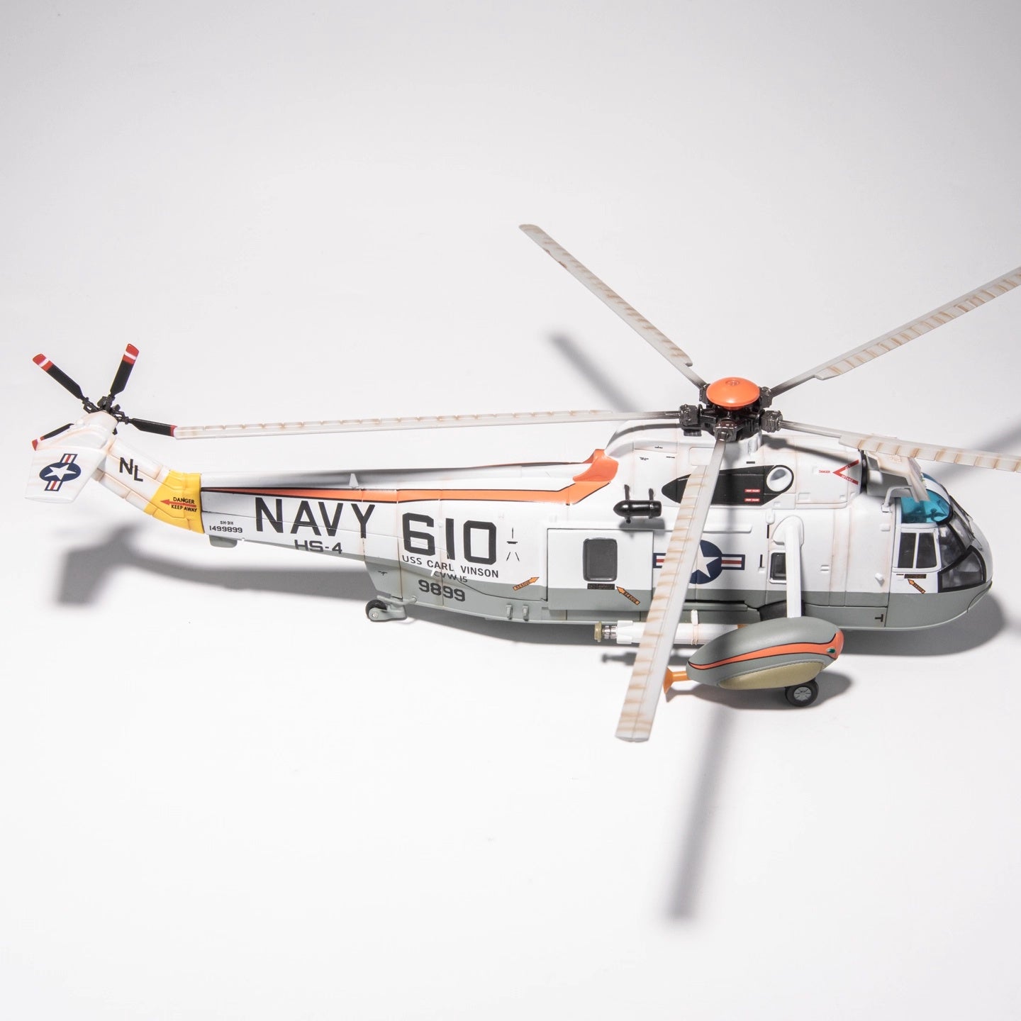 Sikorsky SH-3H Sea King USN HS-4 Black Knights, NL610 LEGION 1/72 14055LE