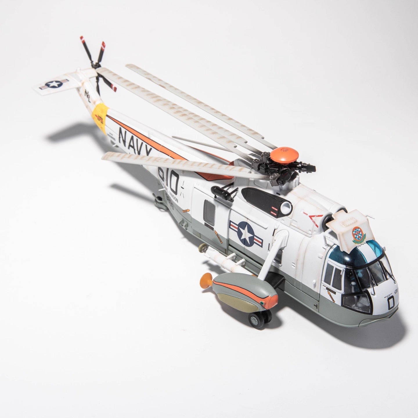 Sikorsky SH-3H Sea King USN HS-4 Black Knights, NL610 LEGION 1/72 14055LE