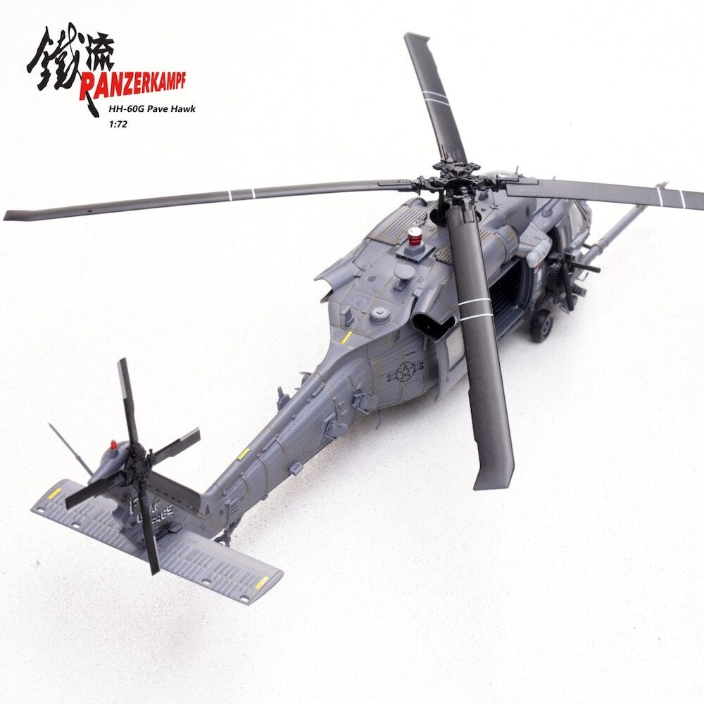 Sikorsky HH-60G Pave Hawk  Sharkmouth Moody AFB, GA PANZERKAMPF 1/72 14058PA