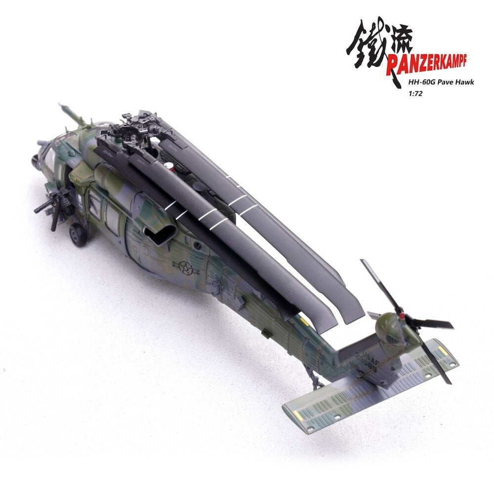 Sikorsky HH-60G Pave Hawk Kirtland AFB, NM PANZERKAMPF 1/72 14058PC