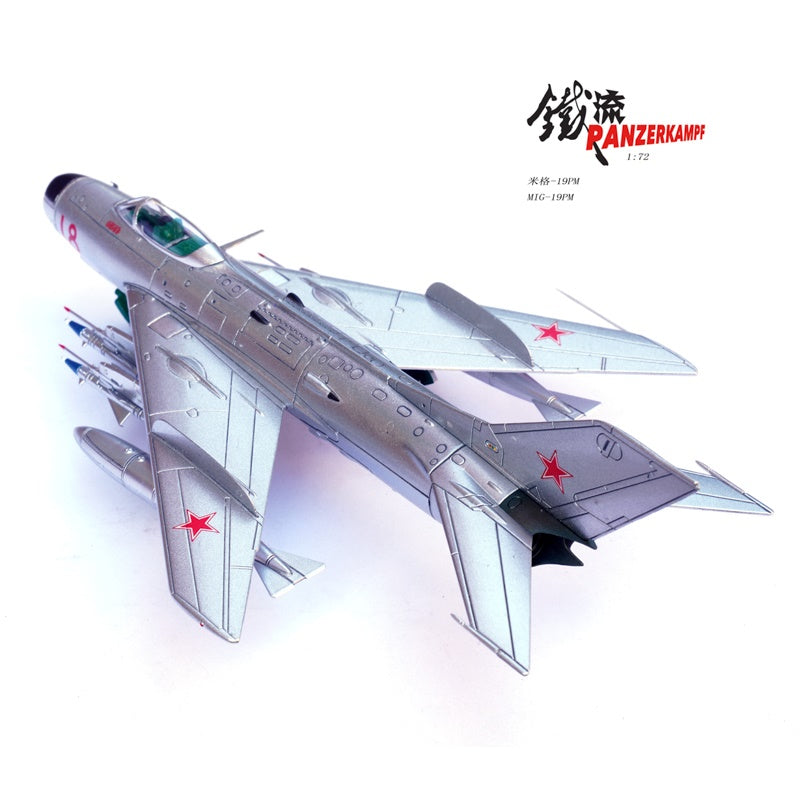 MiG-19PM Farmer-E Soviet Air Force, Red 18, USSR Panzerkampf 1/72 14643PA