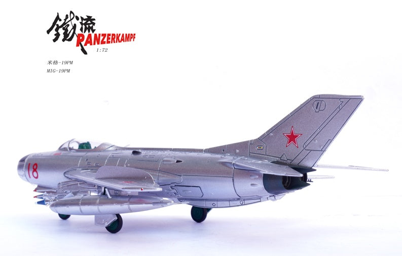 MiG-19PM Farmer-E Soviet Air Force, Red 18, USSR Panzerkampf 1/72 14643PA