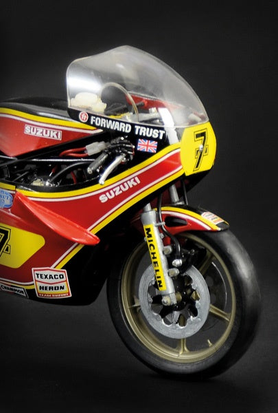 Suzuki RG 500 XR27 Heron Team 1978 ITALERI 1:9 model kit 4644