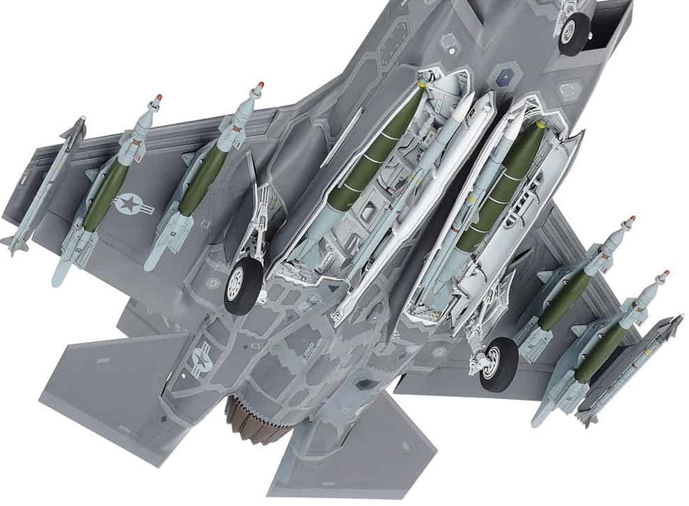 Lockheed Martin F-35A Lightning II TAMIYA 1/48 plastic kit 61124