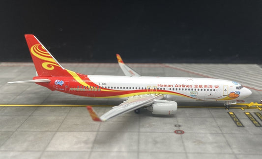 Hainan Airlines Boeing 737-800 B-5136 Phoenix Model 1:400 die-cast model