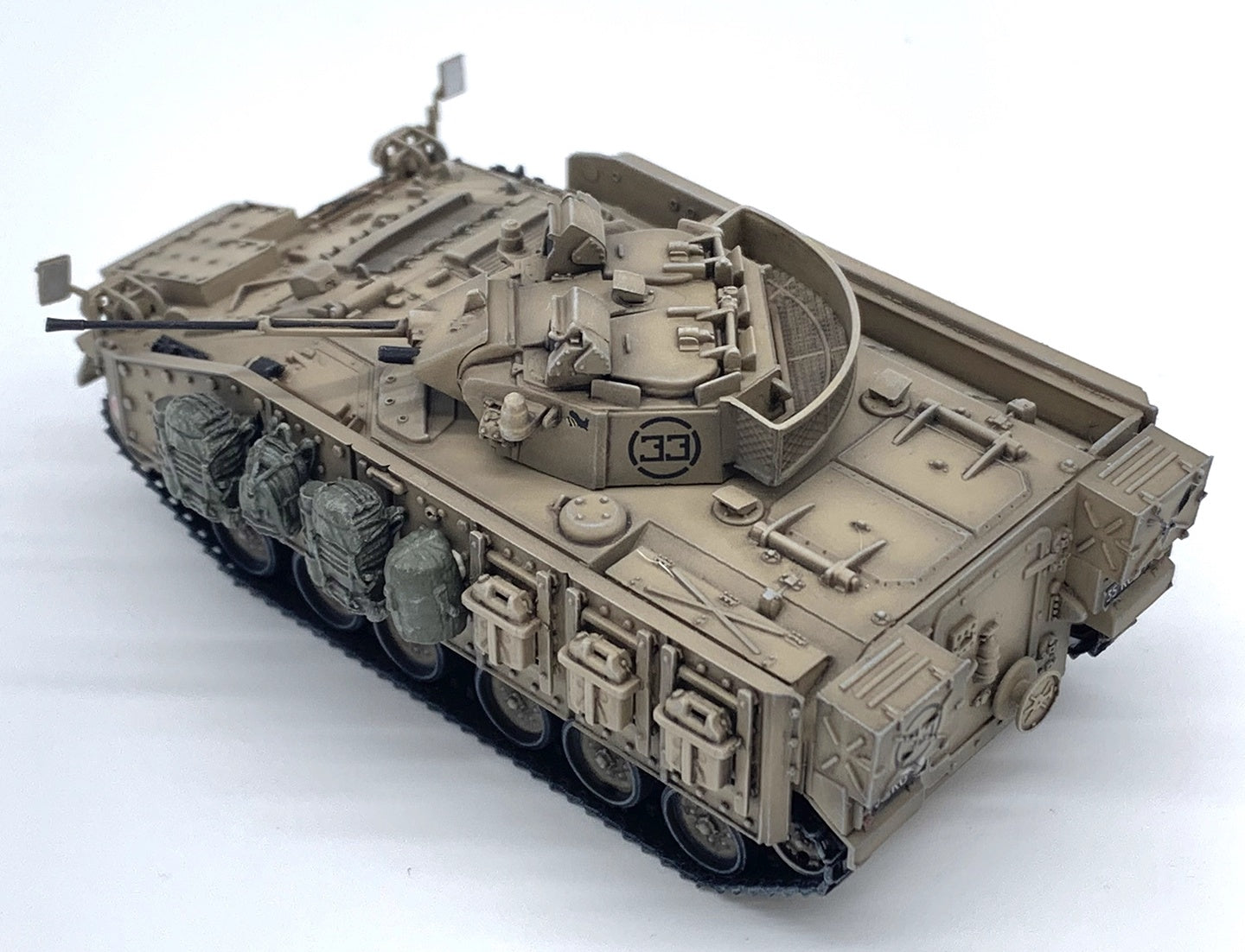 FV510 Warrior British Army IFV ARTISAN 1/72 finished model