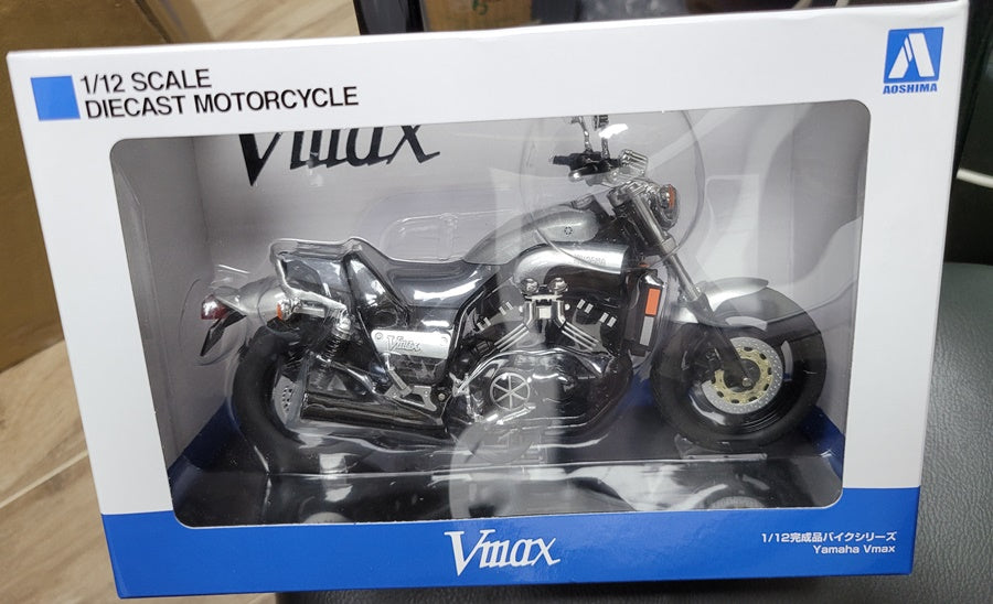 YAMAHA Vmax (silver) Motorcycle AOSHIMA 1/12 109601