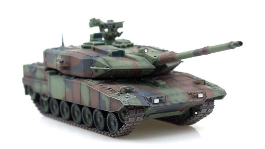 German Leopard 2 A7+ Main Battle Tank Woodland Camo PANZERKAMPF 1:72 12203PB